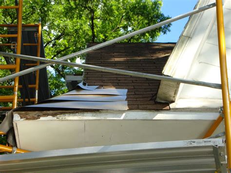 Old House Renovation Methods: Roof Overhang - Soffit Repair & Rebuild