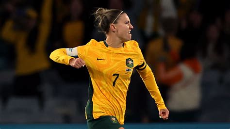 Australia 1-0 Republic of Ireland: Steph Catley penalty powers Women’s ...