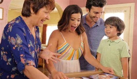 Jane The Virgin Season 5: Cast Spills Spoilers, Spin-Off Series & Release