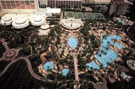 Flamingo Las Vegas Pool | LasVegasHowTo.com