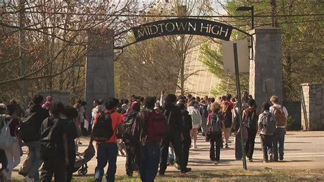 Midtown High School Atlanta walkout over APS rezoning | 11alive.com