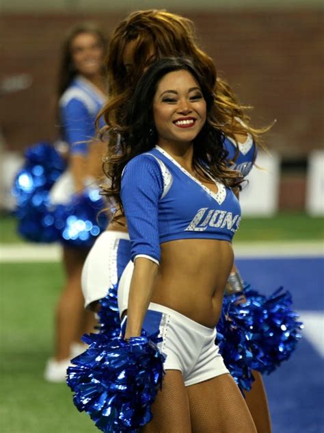 Detroit Lions Cheerleaders Make Debut at Home Opener – Ultimate ...