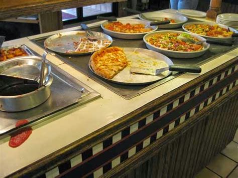 pizza hut all you can eat lunch buffet times