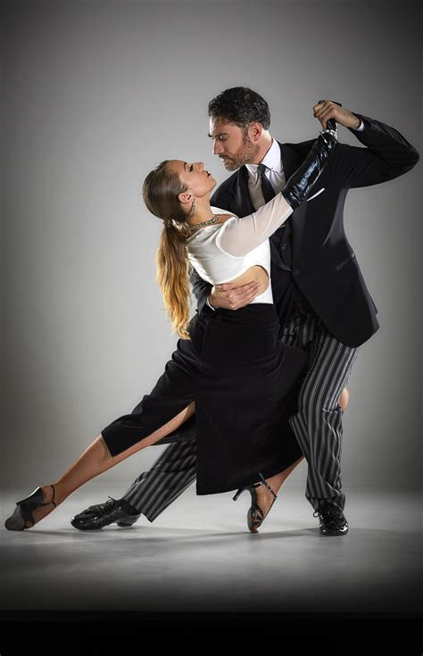 Two top Argentine Tango dancers perform in Bridgeport