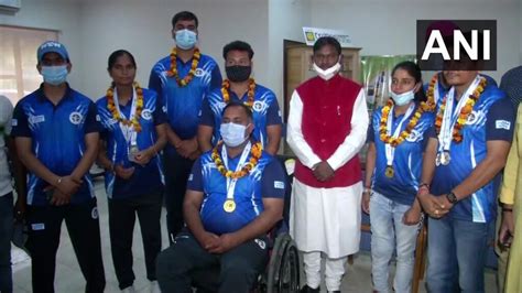 Minister Arjun Munda felicitates the Indian para archery team for performing at Fazza tournament ...