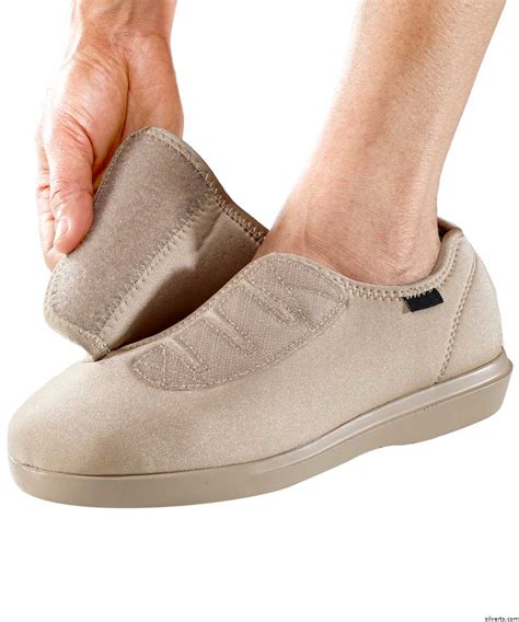 Womens Adjustable VELCRO® Shoe / Slipper - Diabetic Shoes & Edema Shoes ...