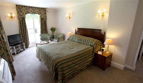 Standard Rooms | Stay at The French Horn, Hotels in Reading