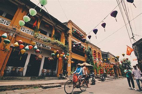 Hoi An Old Town: A Time Capsule in Vietnam | Will Fly for Food