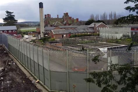 Convicts are building their own retail park stocked with clothes and ...