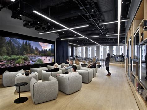 21st Century Fox Headquarters - New York City | Office Snapshots