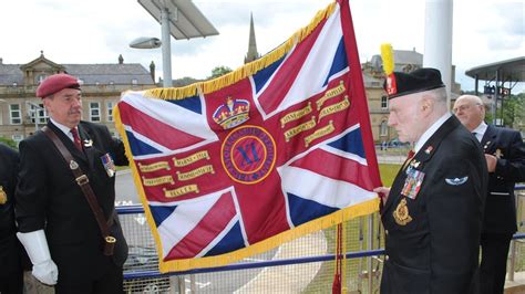 BBC News - War plaque is unveiled at Accrington railway station