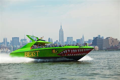 5 Great Manhattan Boat Tours for Tourists