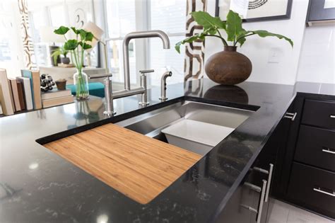 HanStone Quartz USA | Dark Quartz Countertops: 12 Design Ideas For Your Home - HanStone Quartz