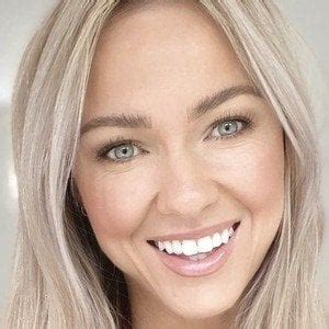 Caroline Girvan - Age, Family, Bio | Famous Birthdays