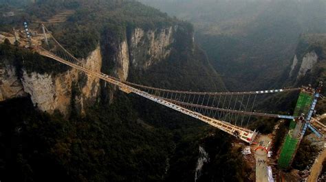 China's Zhangjiajie glass bridge closed two weeks after opening ...