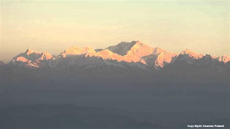 [HD] Golden Sunrise on Kanchenjunga as seen from Darjeeling ( Tiger ...