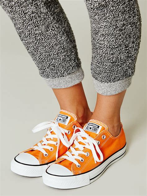 Converse Sneakers in Orange - Lyst