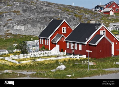 Colorful houses in Nuuk (Godthab), Greenland Stock Photo - Alamy