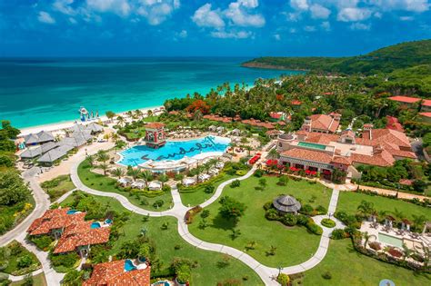 FULL REVIEW: What Guests Love About Sandals Grande Antigua