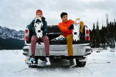 Janji x Dion Snowshoes for Hiking, Running, and Racing | Field Mag