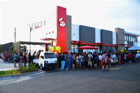 Jollibee opens its first store in Illinois, USA | Inquirer Business