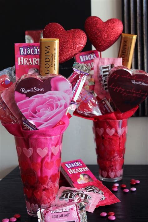 Valentines Day Ideas! | Valentines candy bouquet, Valentine's day gift baskets, Valentines diy