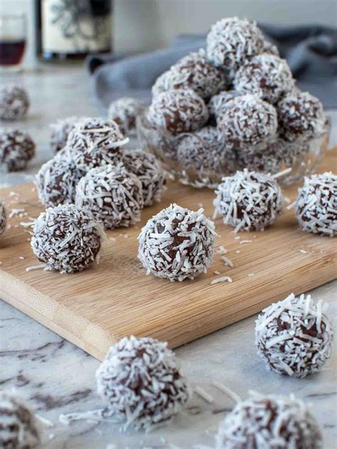 Rum Balls Recipe {Quick, No-Bake} - Marcellina In Cucina