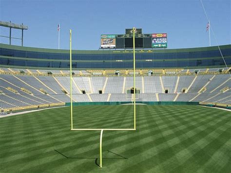 Inside Lambeau Field - Brett Favre Club - The Legend Of Lambeau Photo (29906761) - Fanpop