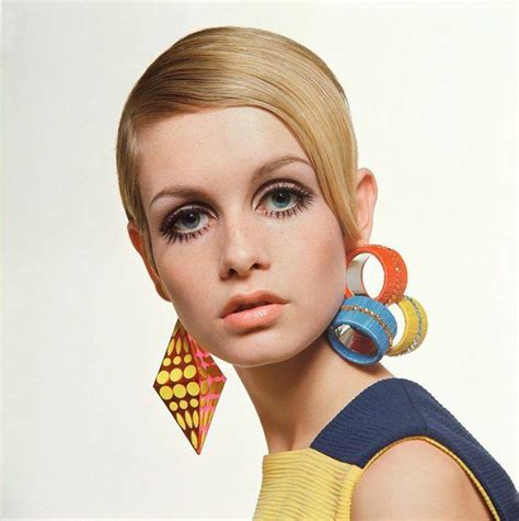 Twiggy: Fashion 60s - Yoors