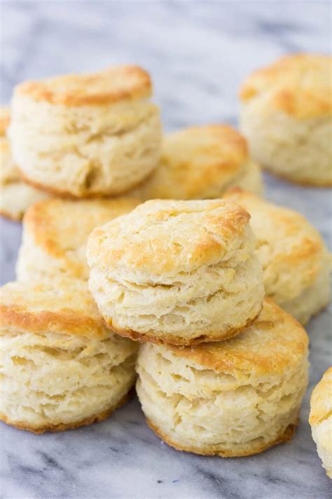 How To Prepare Simple Homemade Biscuits - Homemade Buttermilk Biscuits {Flaky & Buttery ...