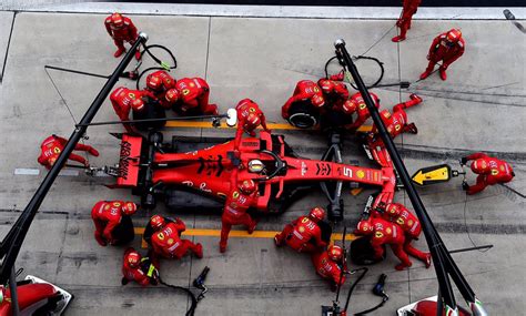 F1, Ferrari: Cosa è successo nel pit stop di Sebastian Vettel? | Gran Premio d'Austria 2019