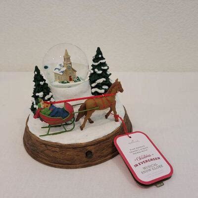 Snow Globes Hallmark Christmas in Evergreen Sleigh Ride Musical Snow ...