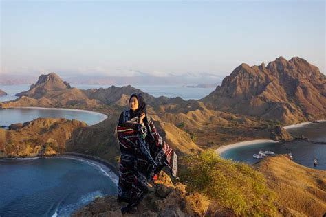 Menjelajahi Alam di Pulau Komodo - Open Trip Komodo