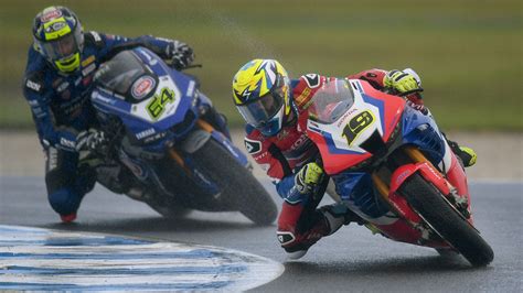 Superbike World Championship gets underway in Australia