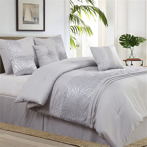 Menagerie Avanti Grey Full/Queen 7 Piece Comforter Set (Full - Queen) Grey Comforter Sets, Queen ...