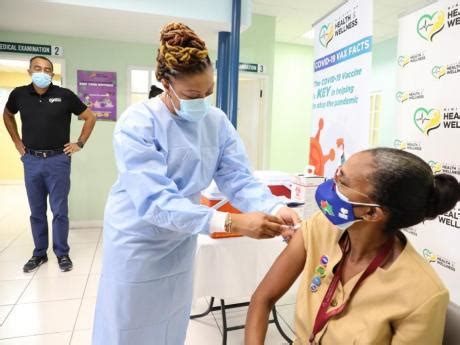 Public health nurse first to get COVID vaccine in Jamaica | Lead Stories | Jamaica Gleaner