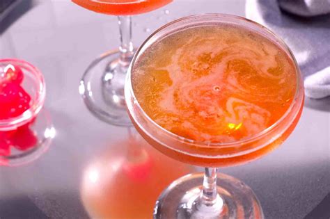 Maple Bourbon Manhattan Cocktail | Meatless Makeovers