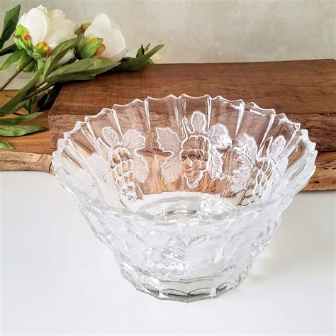 Crystal Bowl, Vintage Crystal Glass Fruit Bowl with Grape Cluster ...