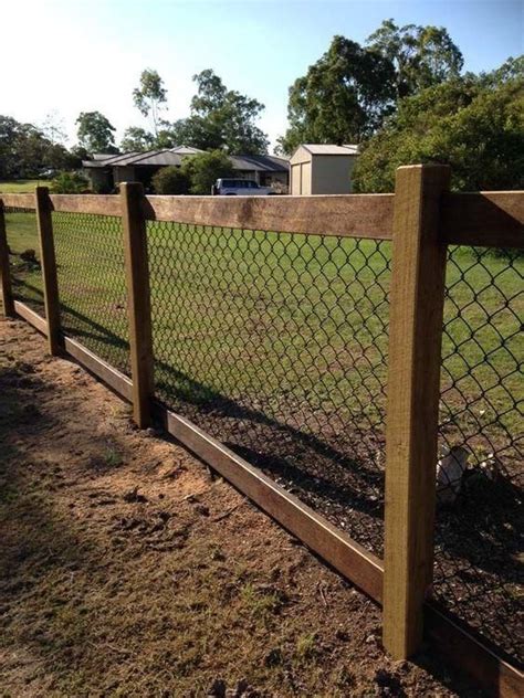 DIY Dog Fence Ideas and Installation Tips: 6 Best Cheap Designs | Backyard fence decor, Patio ...