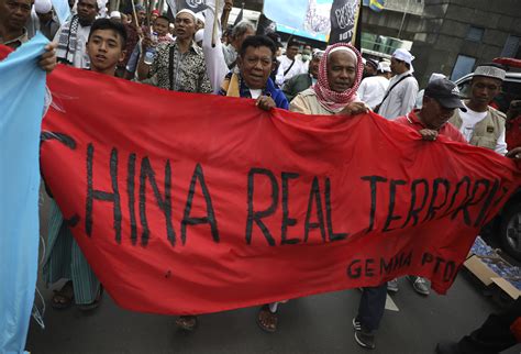 Indonesian Muslims protest China's treatment of Uighurs