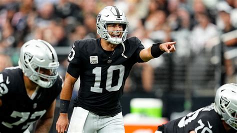 Raiders' Jimmy Garoppolo Leaves Stadium in Ambulance: Report