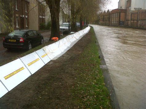 Portable flood barriers installed in Oxford | SE Portable fl… | Flickr