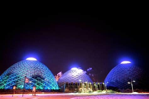 Mitchell Park Domes, by Milwaukier Than Thou | Facade lighting, Best ...