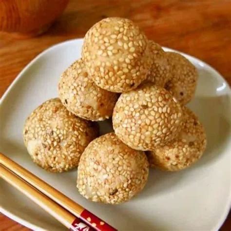 Indian Sesame Sweet Balls at Rs 180/kilogram | Sweet Balls in ...