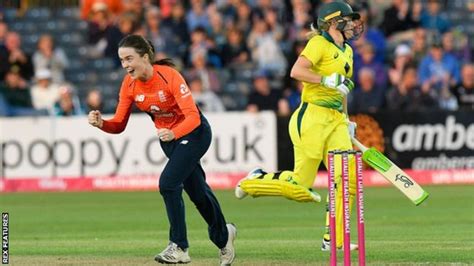 The Hundred: Women's teams announce first wave of domestic signings - BBC Sport