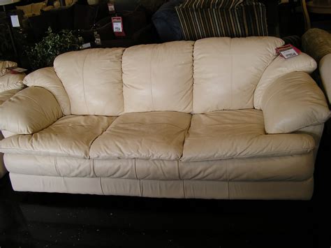 From Ubberhaus, a cream colored leather sofa for only $495! Measures 87 ...