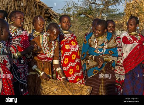 Africa, Tanzania, girls wearing traditional clothing Stock Photo - Alamy