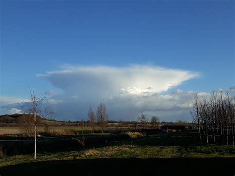 Anvil cloud spotted in Cambridge – Weather News