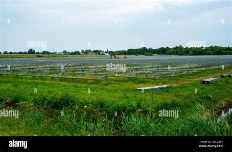 Construction of a solar energy park Stock Photo - Alamy