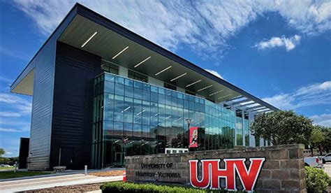 UHV NewsWire - UHV faculty move into new academic building